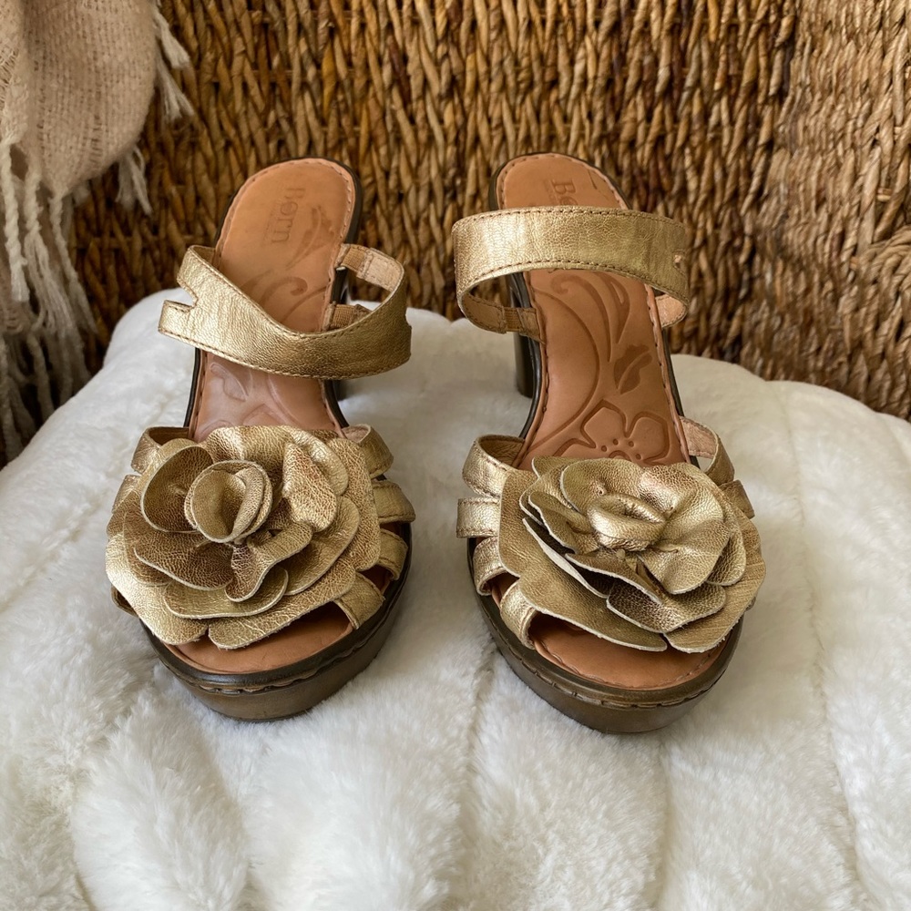 Born shoes, sandal, size 10